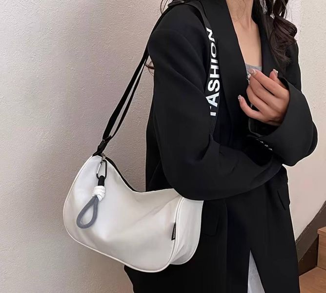 Женская сумка через плечо Fashion (белая) стильная кроссбоди сумка с широким ремнем А-0031 фото
