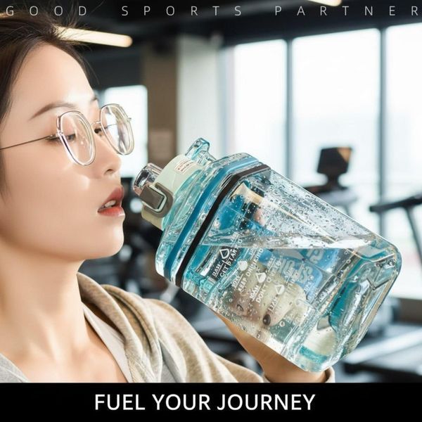 Голубая бутылка для воды 2200 мл из BPA-free материала для спорта и фитнеса 0-220 фото